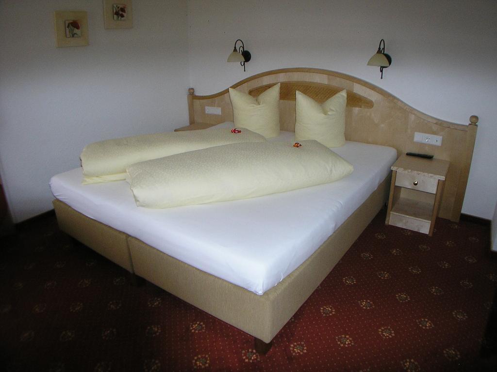 ליוטאש Hotel-Garni Weidacherhof חדר תמונה